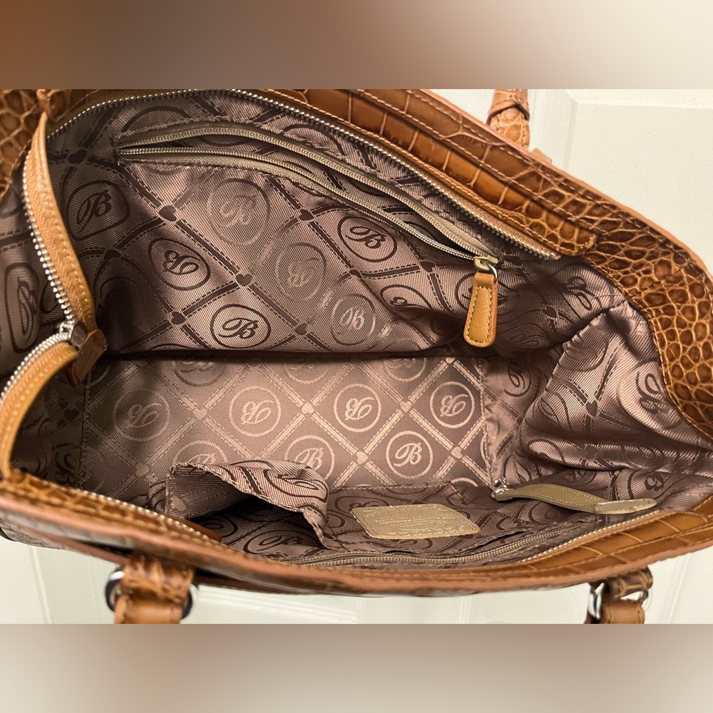 NWOT Brighton crocodile embossed leather shoulder bag - Picture 8 of 10